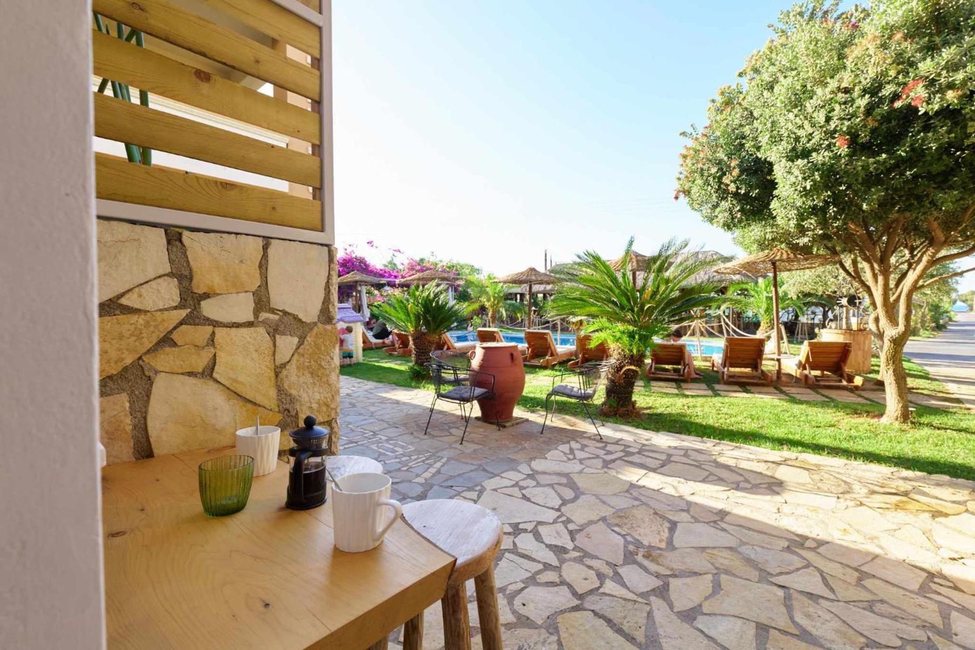 Villa Gereoudis Seaview Apartments-Pool & Bar Kolimvárion Exterior foto