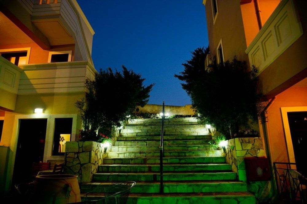 Villa Gereoudis Seaview Apartments-Pool & Bar Kolimvárion Exterior foto